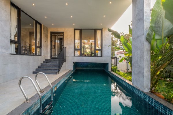 Image Title Goes Here